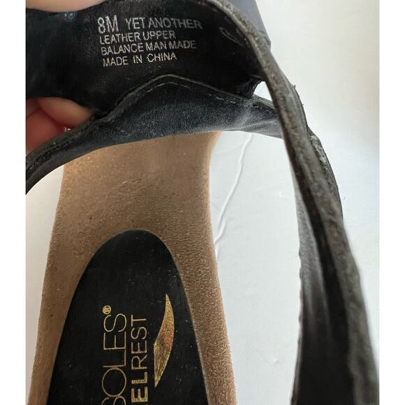 AEROSOLES Black and Brown Sandals - Picture 7 of 10